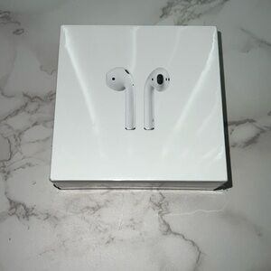 NWT Apple AirPods (2nd Generation) Wireless Ear Buds